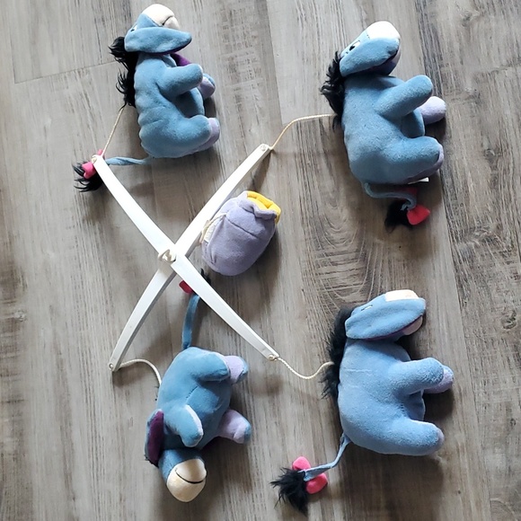 Disney Eeyore baby carousel with honey pot - Picture 2 of 3